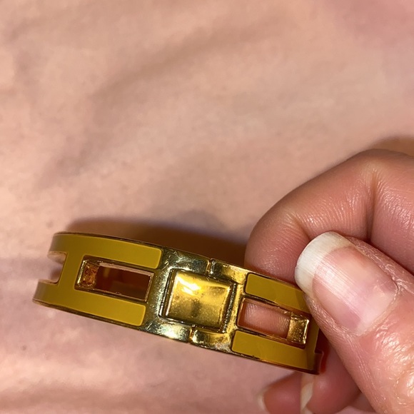 J.Crew BRACELET Yellow Enamel cuff Bangle Bracelet Preppy Minimalist Glamour - Picture 5 of 6